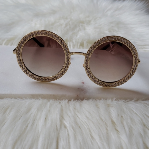 Royal Round Sunglasses with Swarovski Crystals - Picture 5 of 8